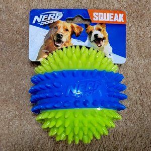 Nerf Dog Spiked Ball Squeaker.. New w/ Tag!